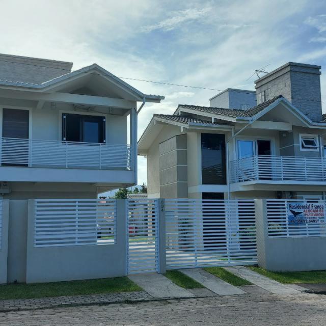 Residencial Franca Garopabaアパートメント エクステリア 写真