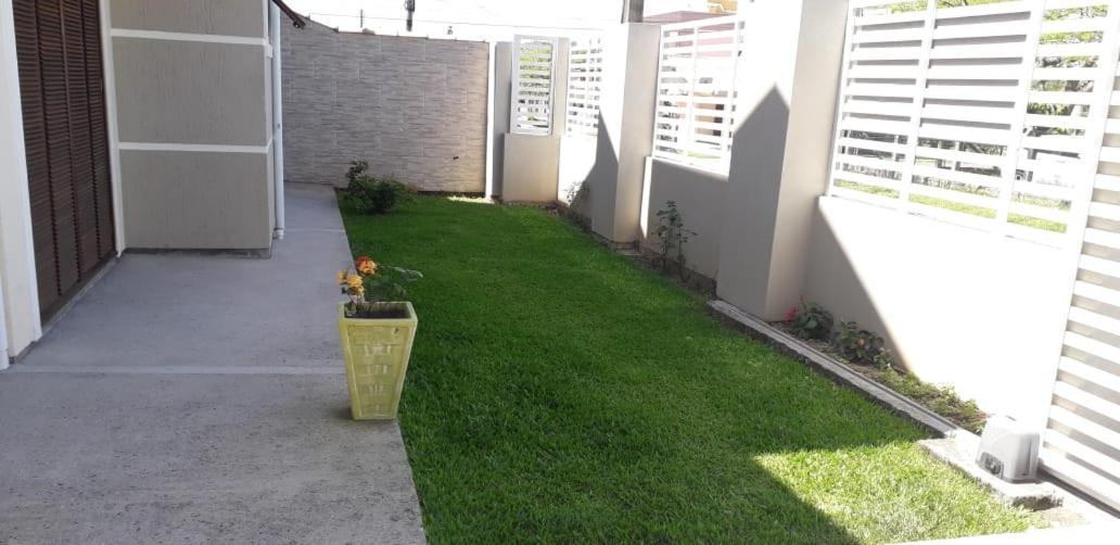 Residencial Franca Garopabaアパートメント エクステリア 写真
