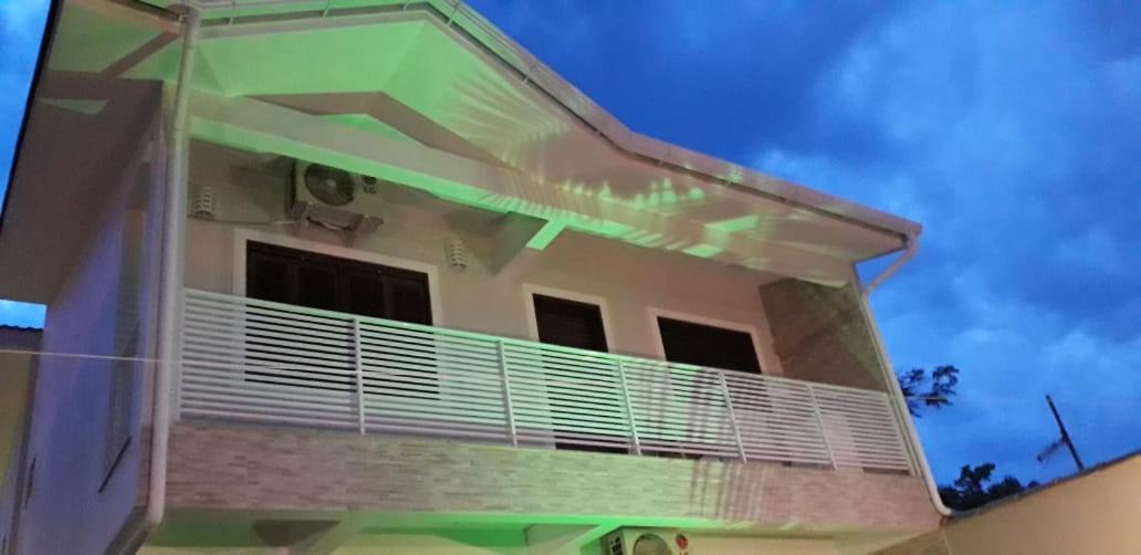 Residencial Franca Garopabaアパートメント エクステリア 写真